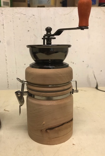 Kaffeemühle aus Buchenholz