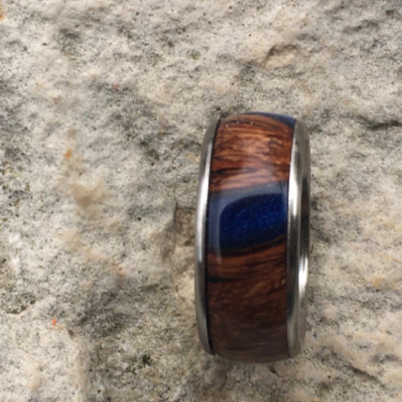 Banksia mit Epoxcy Blau